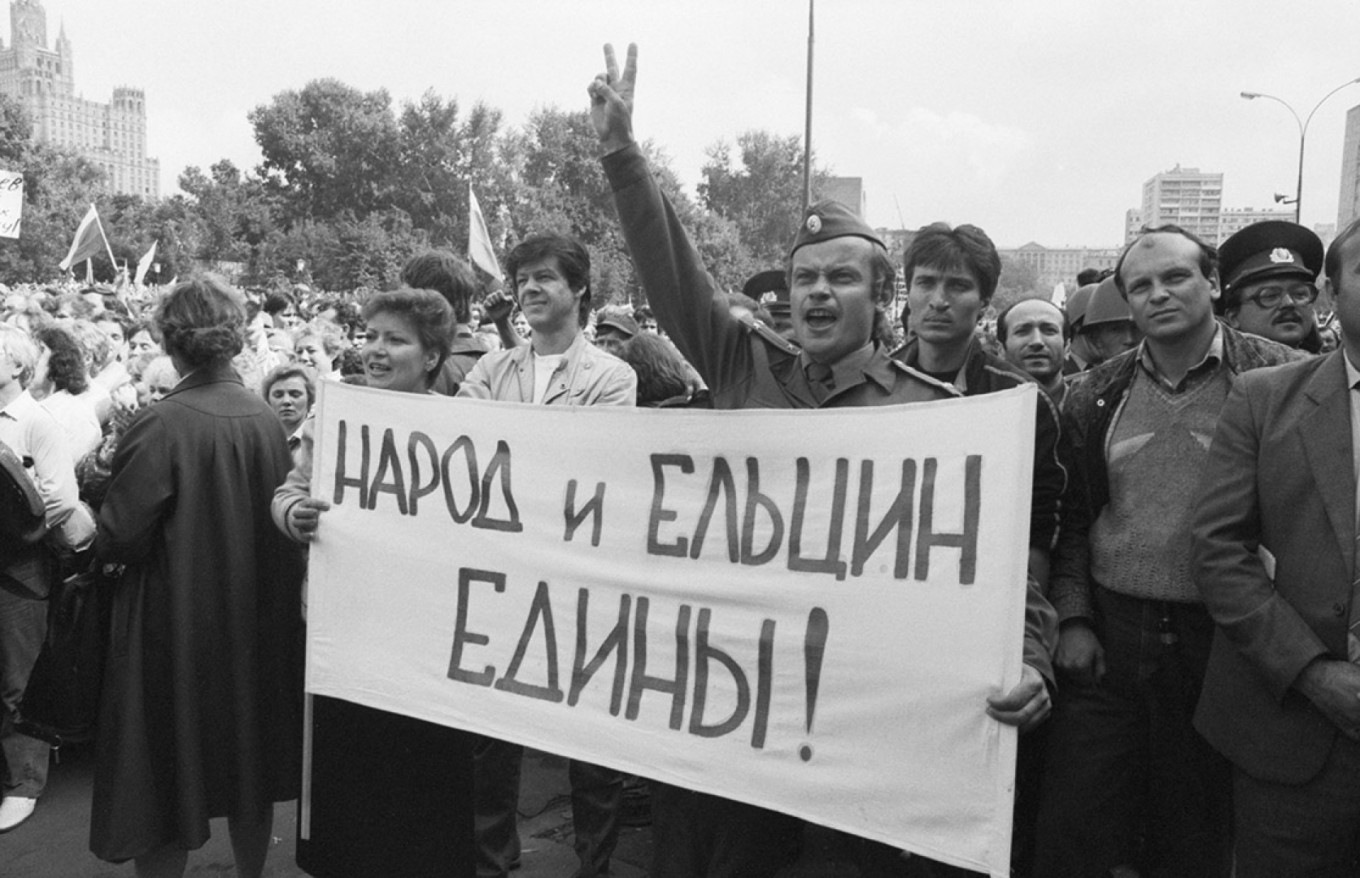 On This Day in 1991 a Coup Was Attempted in Moscow