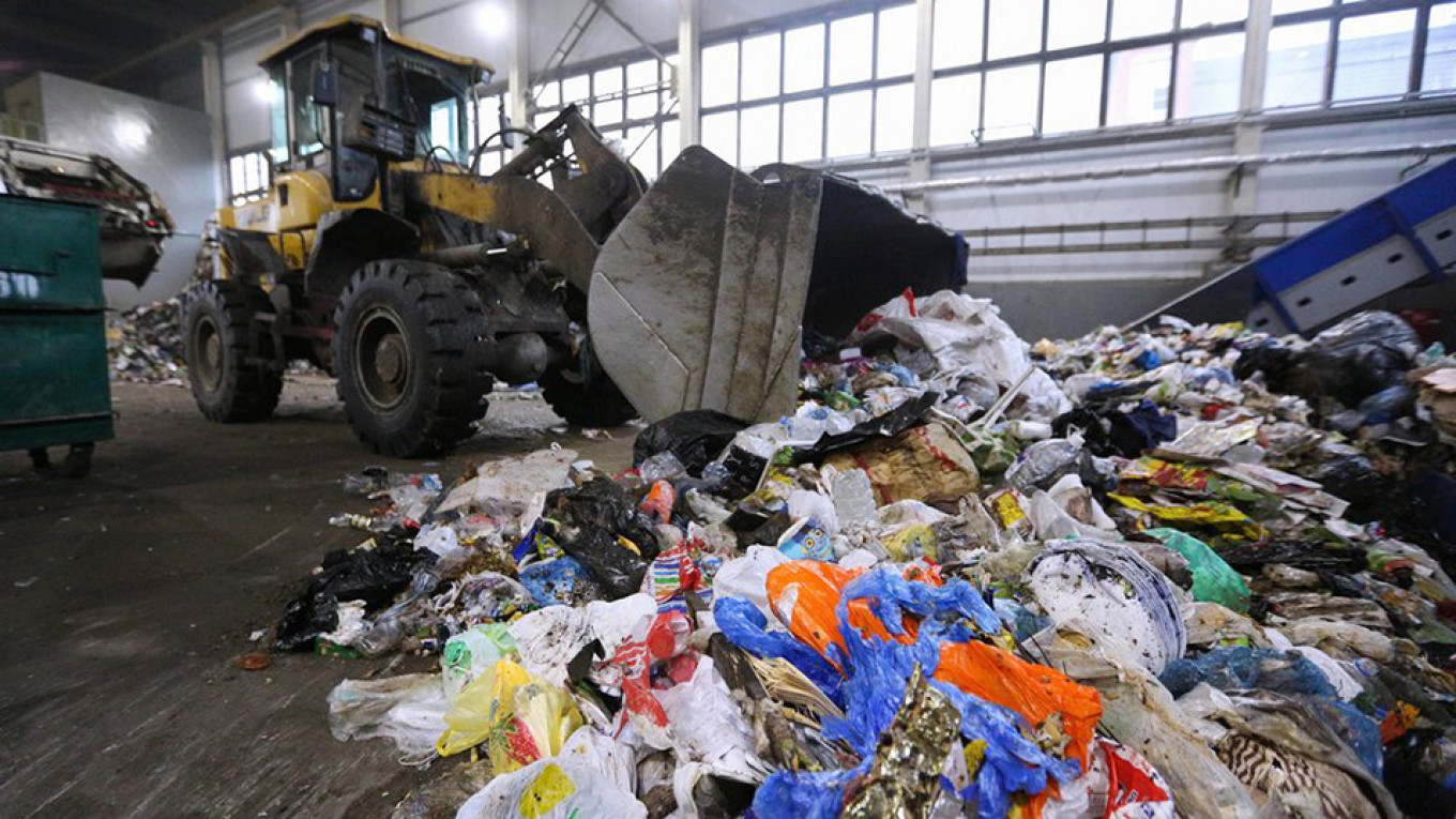 Russia Buys Up Foreign Plastic Waste as Its Own Plastic Goes to Landfills