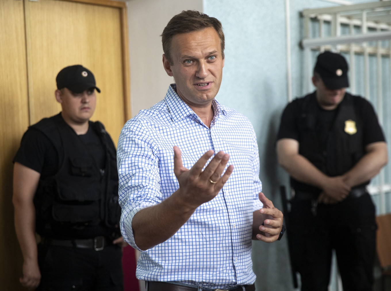 Russia Investigates Alleged Money Laundering by Opposition Politician Navalny
