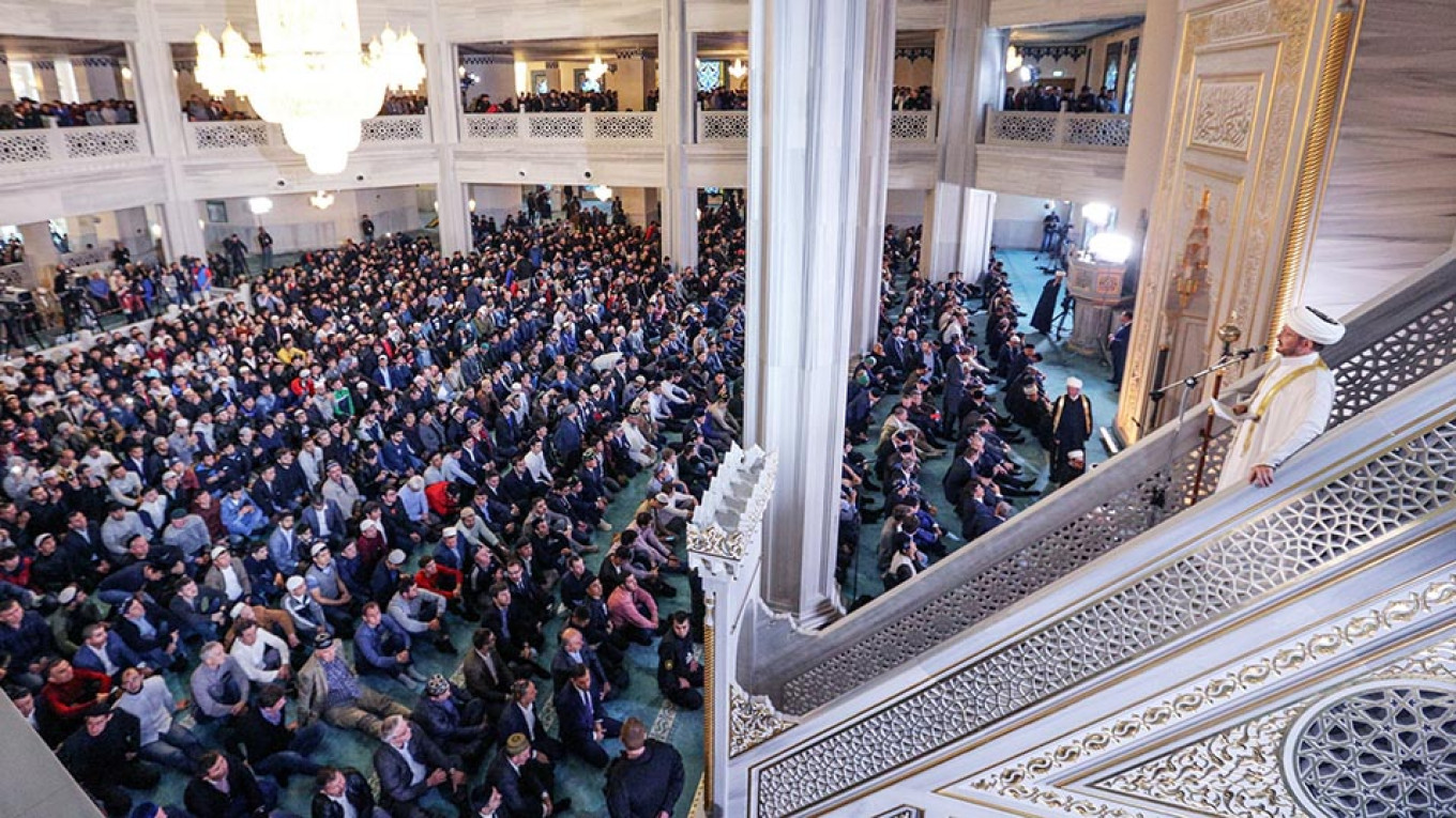 Russia’s Muslims Celebrate Kurban Bairam