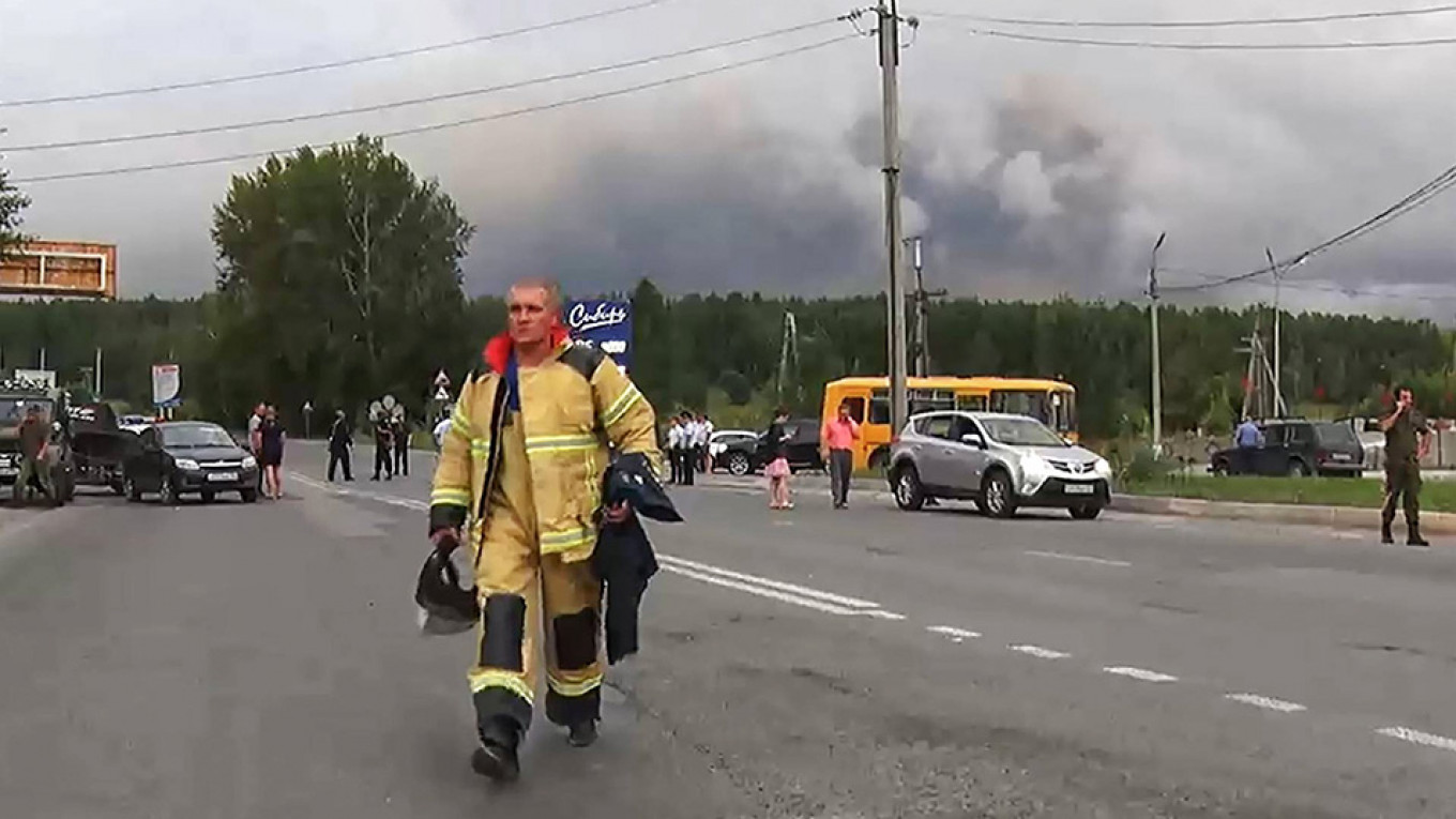 Siberian Ammo Depot Explosions Killed 1 and Wounded 32, Officials Say