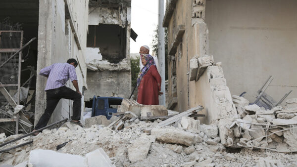 Tens of Thousands Flee Russian-Led Attack on Syrian Opposition Enclave