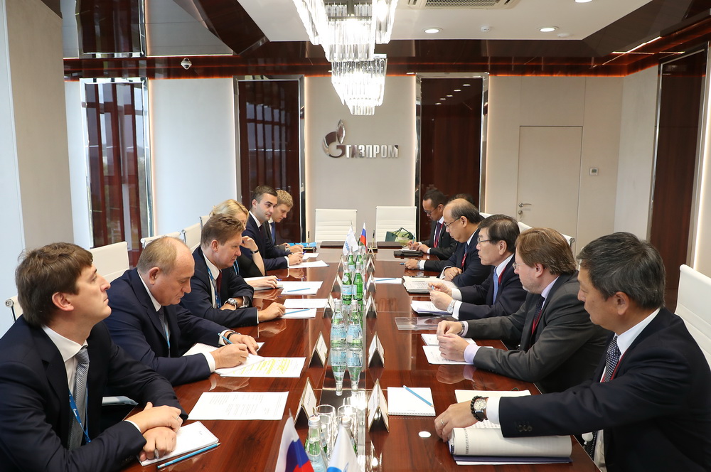 Gazprom and Mitsui discuss cooperation-related issues