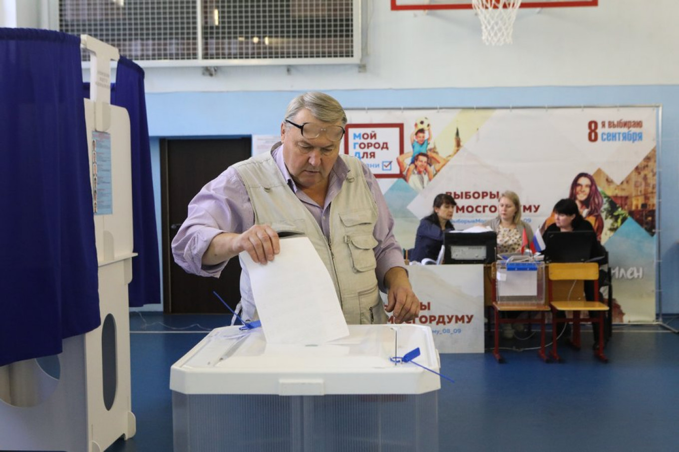 Russia’s Ruling Party Loses a Third of Moscow Election Races After Protests