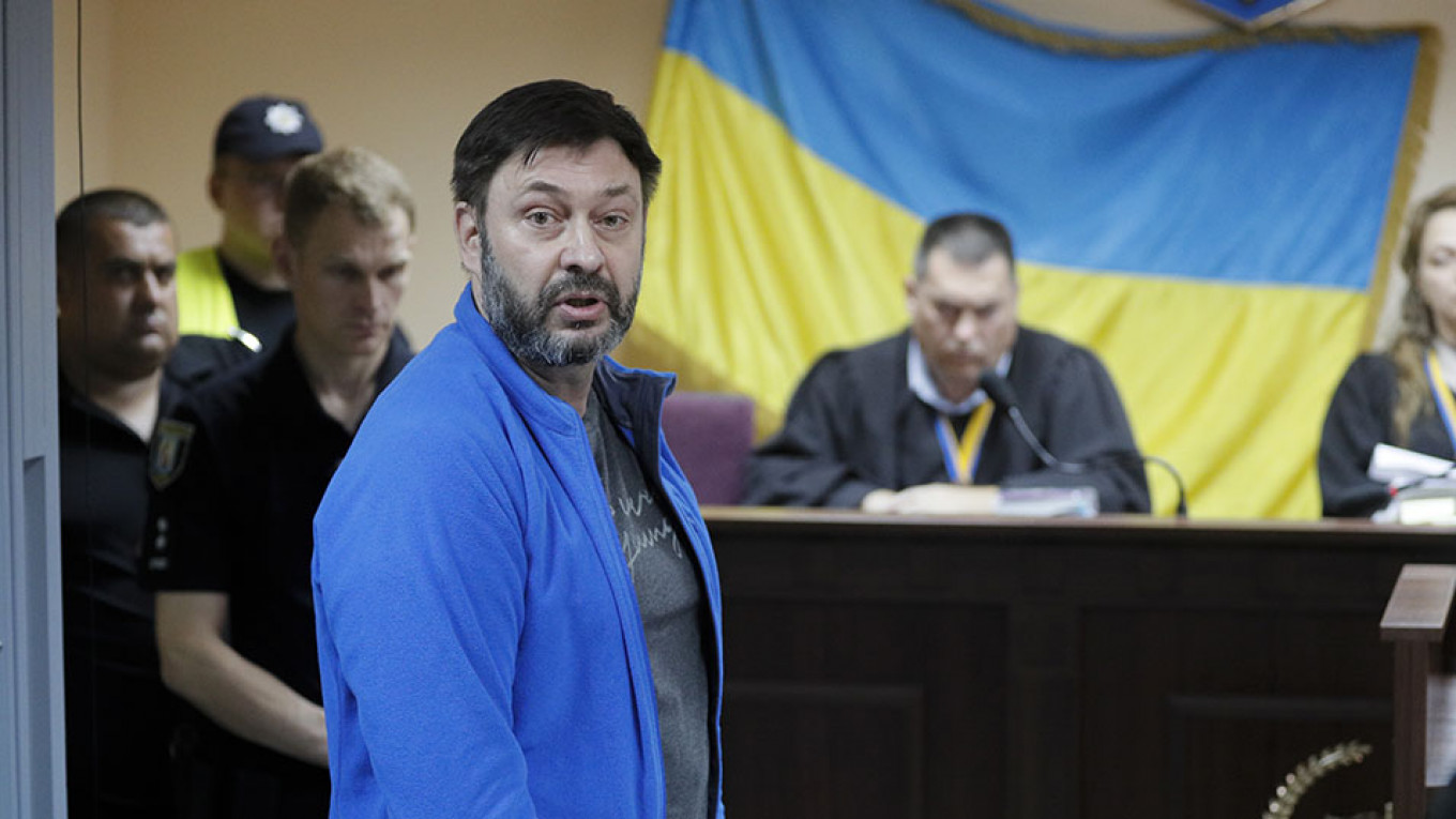 Ukraine Frees Jailed Russian Journalist Vyshinsky on Bail