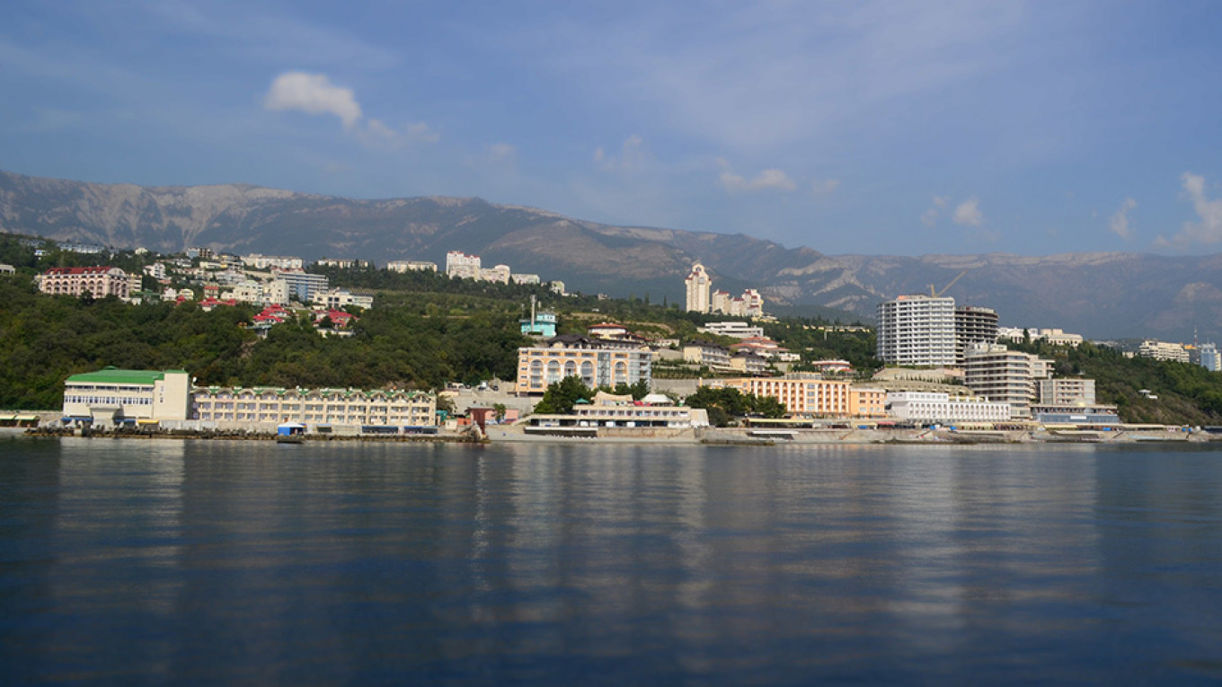 Moscow Considers More Tax Breaks for Crimea