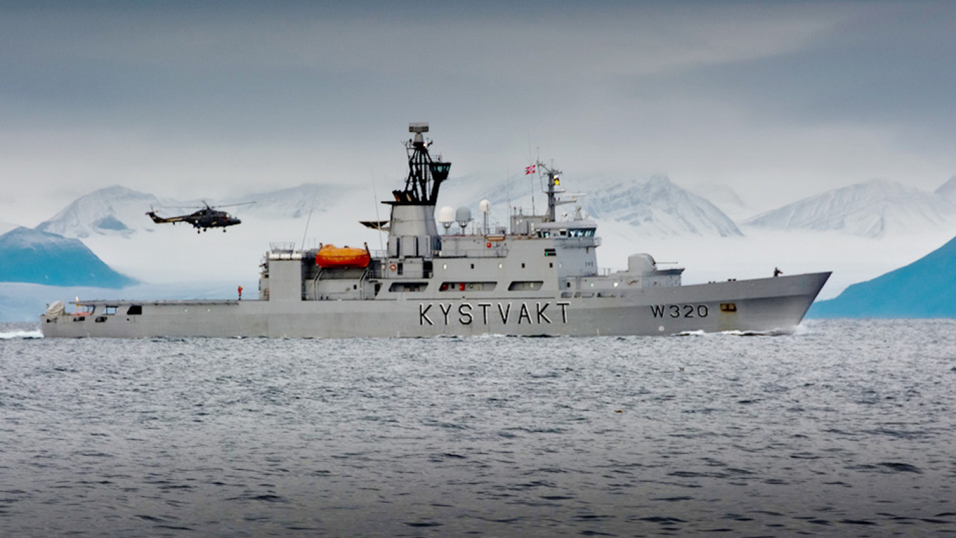 Norwegian Coast Guard Ship Makes Port Call in Russia’s North