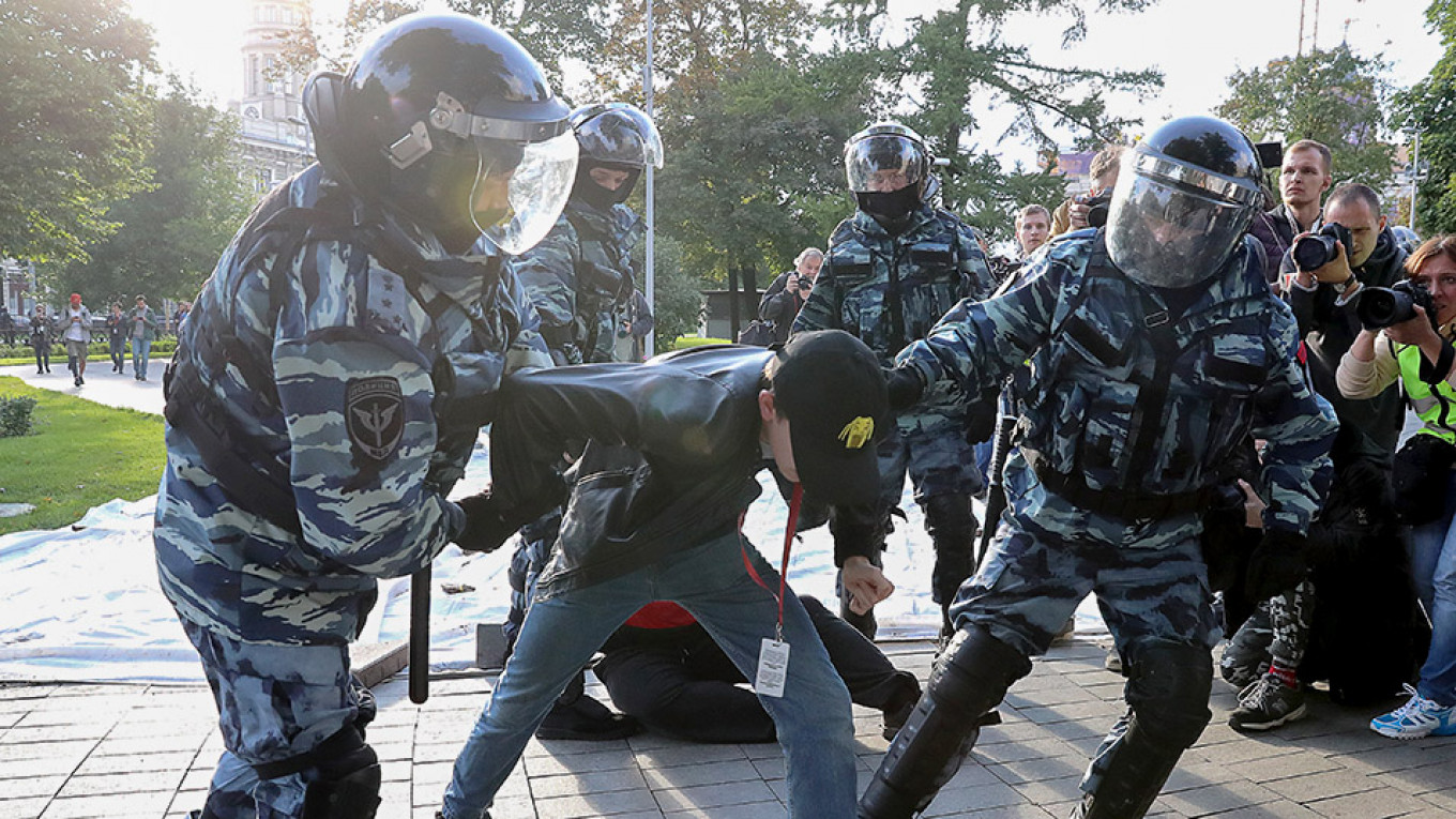 Russia Arrests Four Opposition Protesters in New Police Violence Case