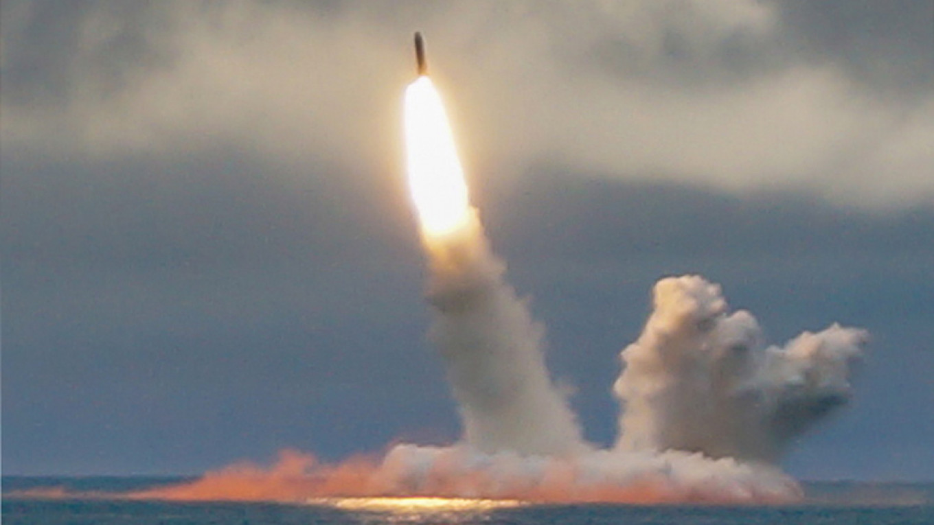 Russian Nuclear Sub Test-Fires New ICBM