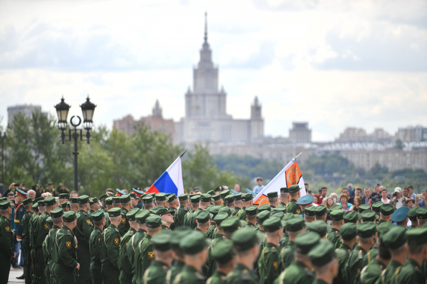 Russian Soldiers Forced to Serve Motherland Through �Bribery, Blackm