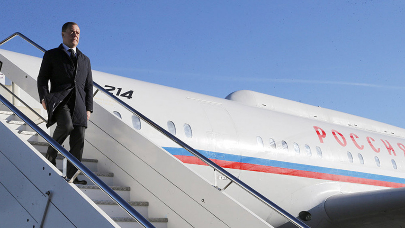 Russia’s Medvedev Slams U.S. for Cuba Embargo During Havana Trip