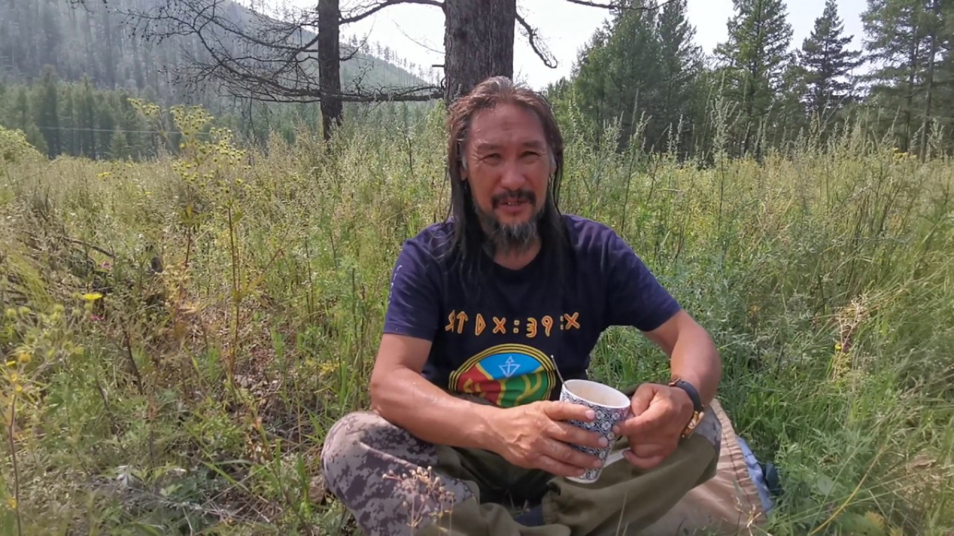 Siberian Shaman Declared ‘Insane’ After Trek to ‘Cast Out’ Putin
