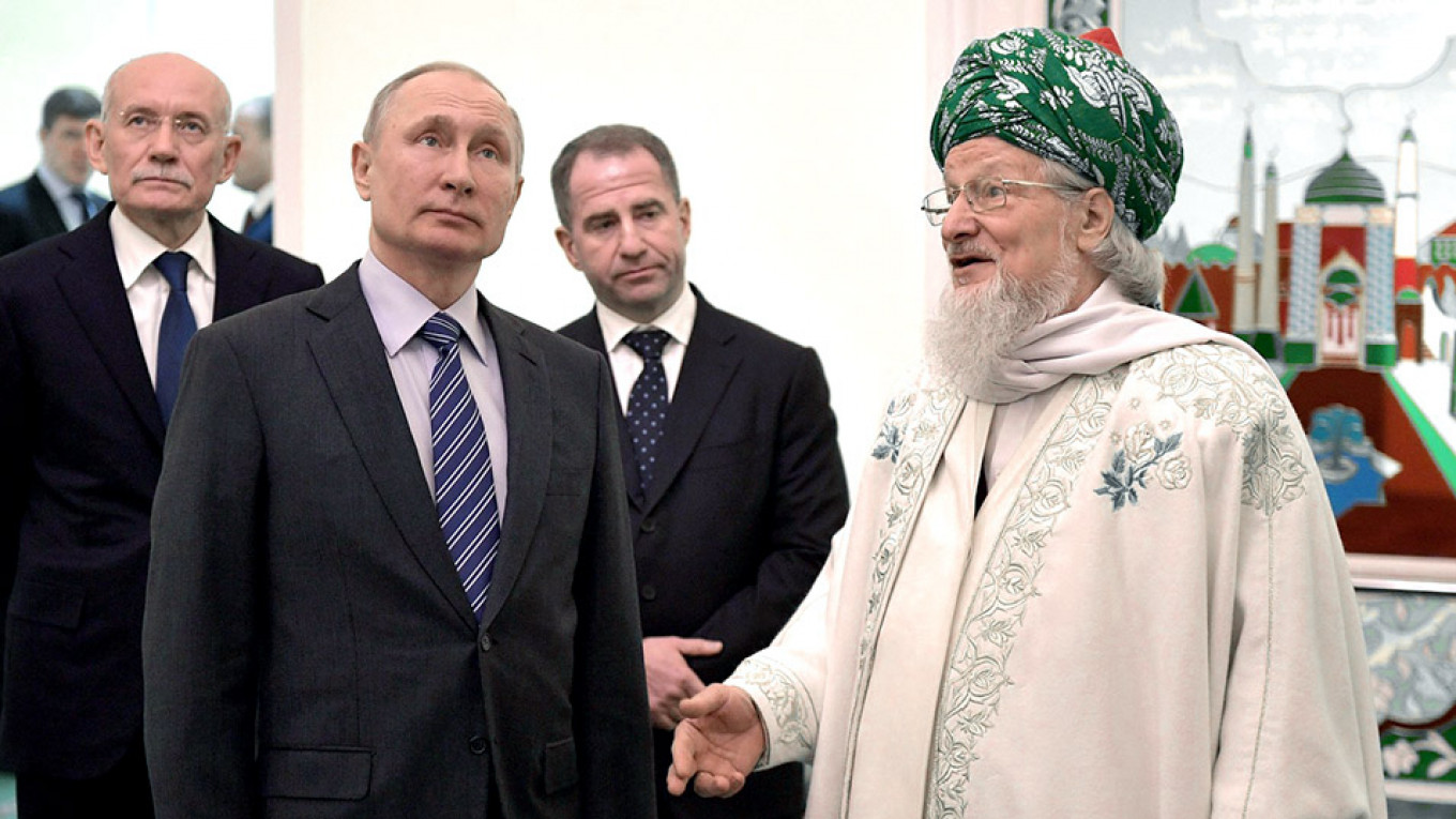 Islam and Orthodox Christianity Have the Same Values, Putin Says