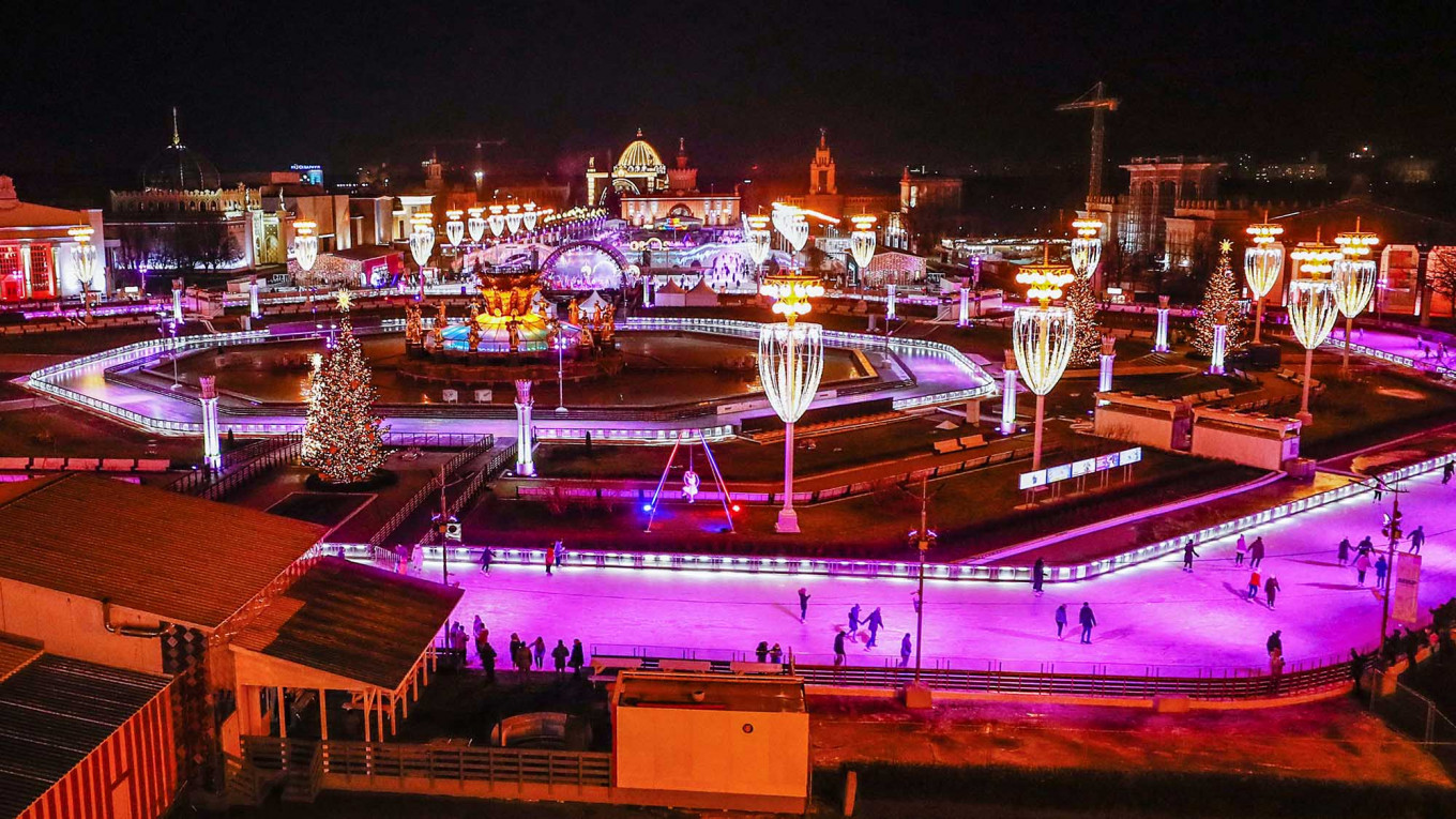 Moscow Unveils a Winter Fairytale at Europe’s Largest Ice Rink