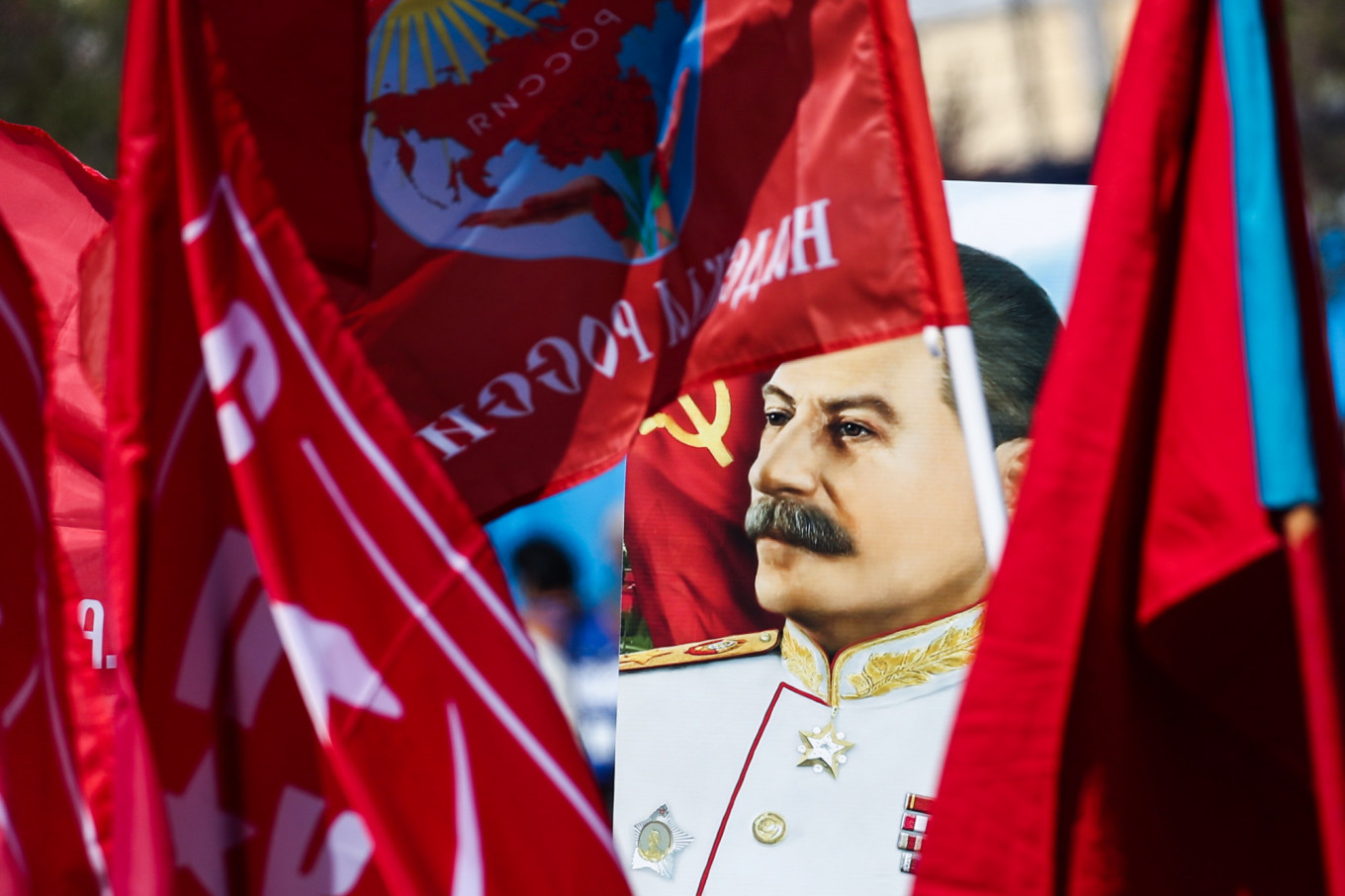 Stalin in Dress Caricature Pushes Russian Magazine Off the Shelves