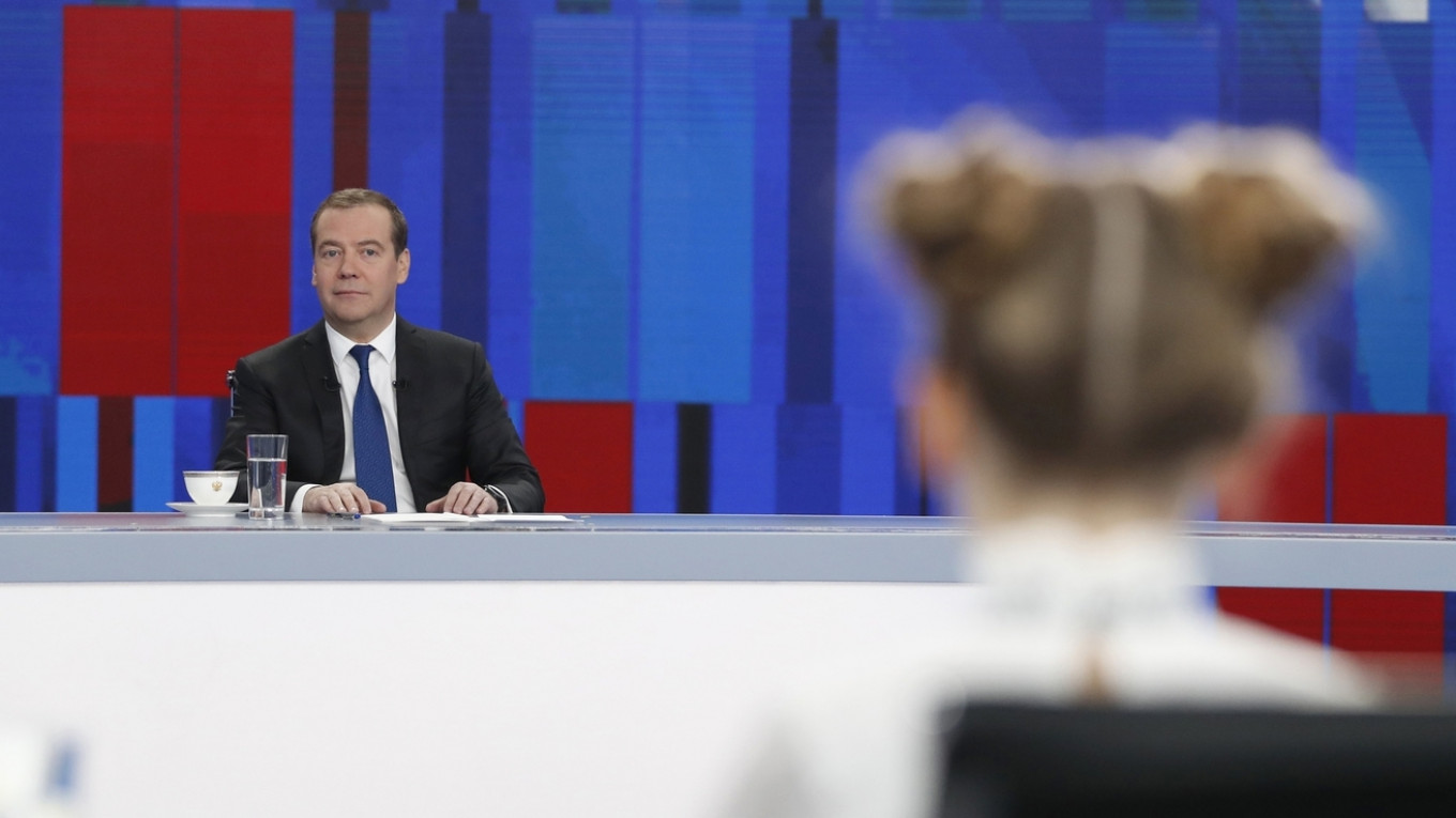 4 Quotes From Prime Minister Medvedev’s Q&A