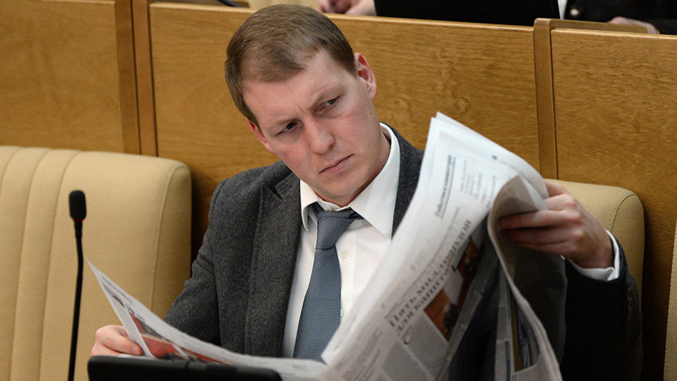Defected Pro-Kremlin Lawmaker Resettles in Germany