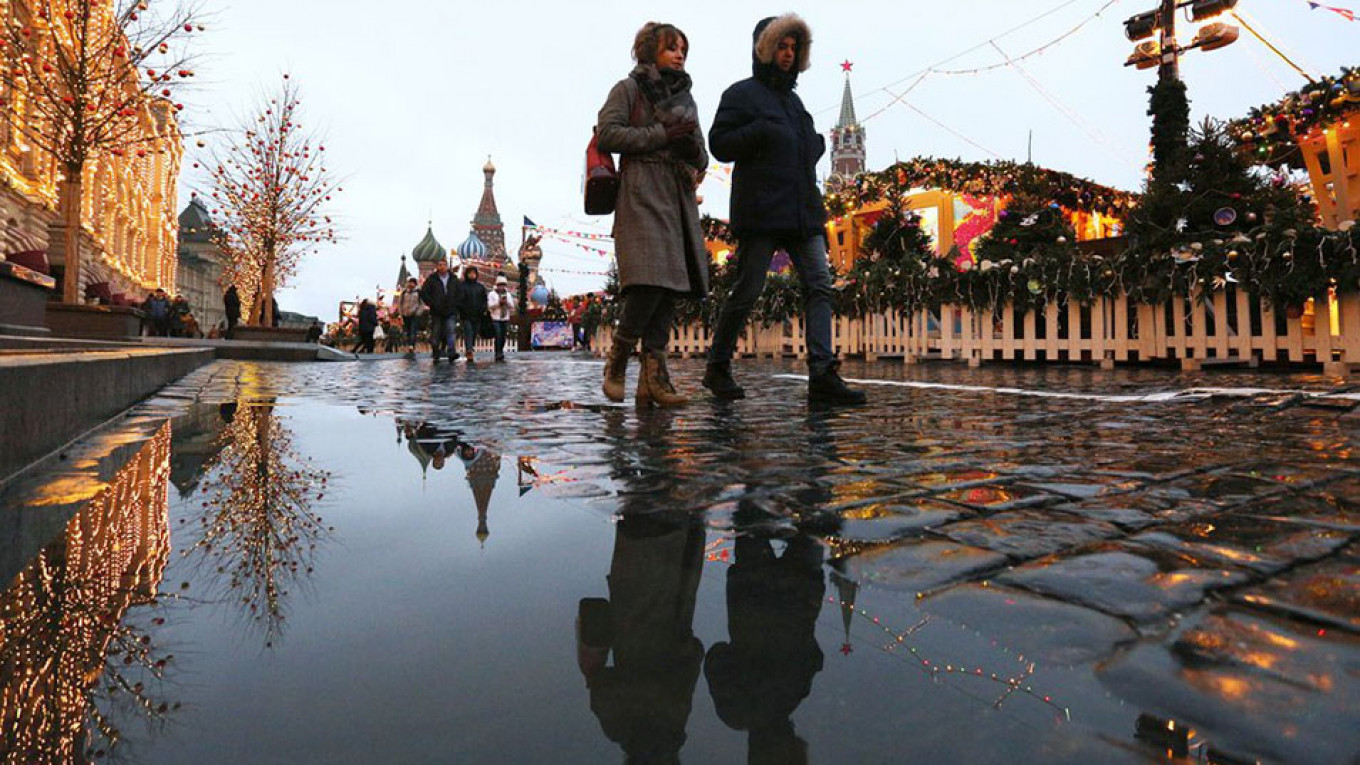 Muscovites Wonder Where Winter Has Gone as Temperatures Hit 133-Year High