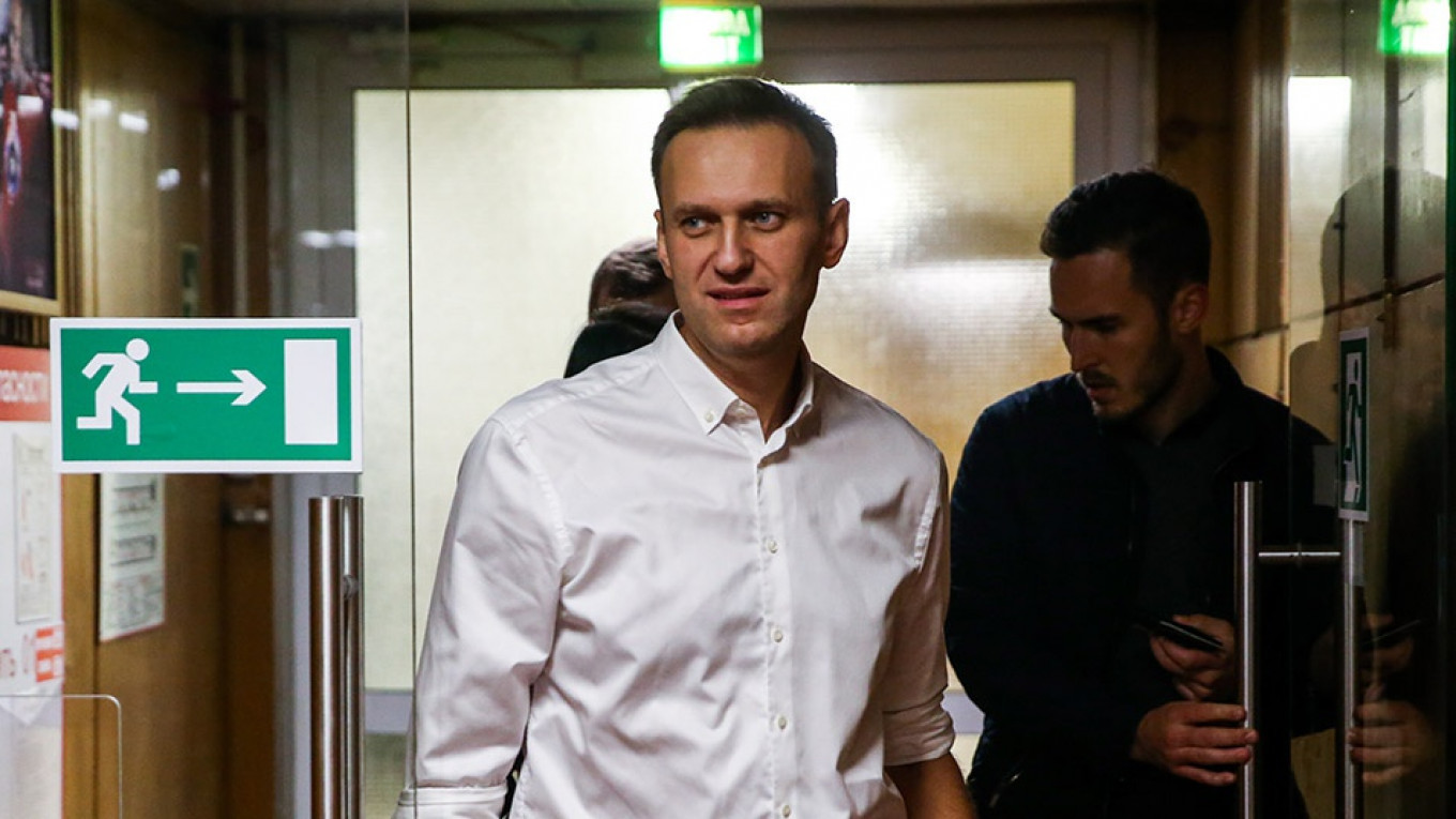 Russian Authorities Raid Kremlin Critic Alexei Navalny’s Moscow Office
