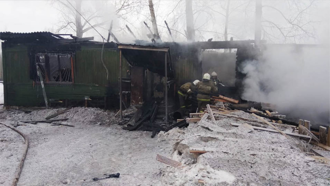 Fire Kills Uzbek Laborers in Siberian Village