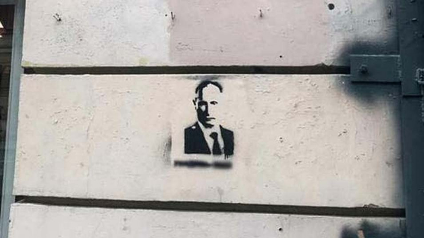 Students Charged With Terrorism for Anti-Putin Graffiti
