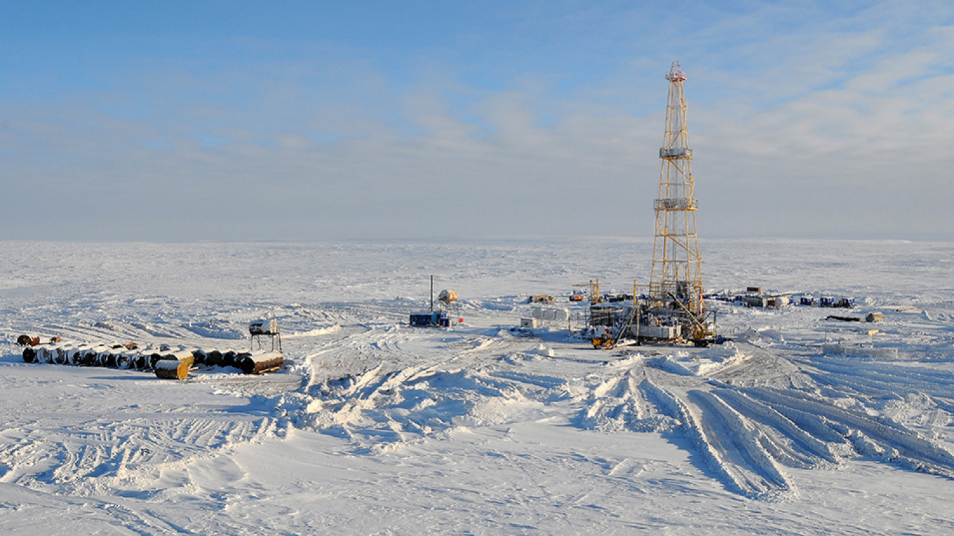Moscow Outlines $231Bln Plan for Arctic Oil Development