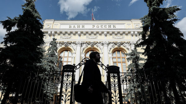Russia Cuts Interest Rates as Inflation Falls