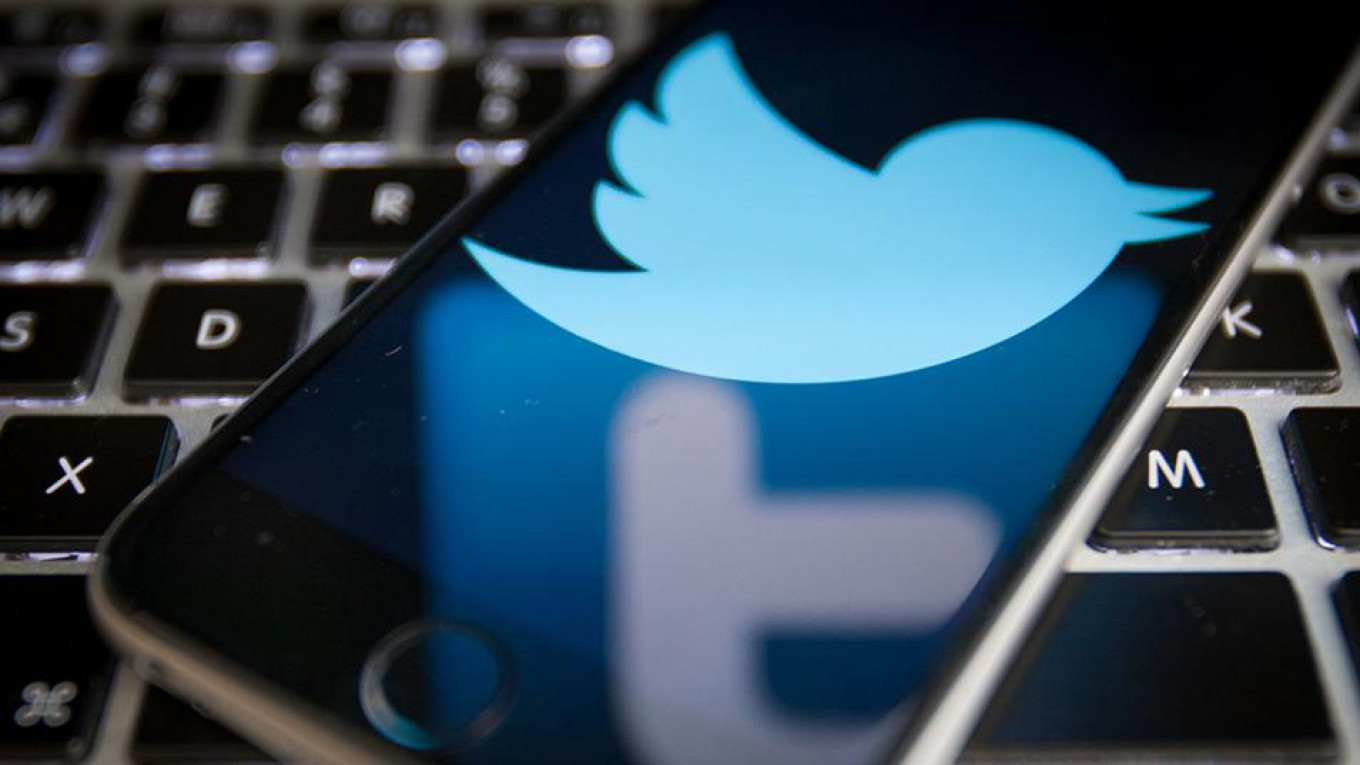 Russia Fines Twitter and Facebook $63,000 Each Over Data Law