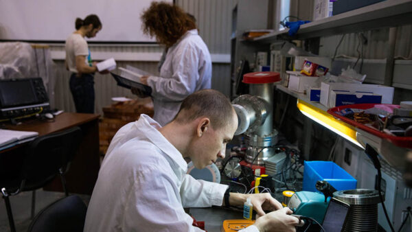 Russia Scraps Criticized Restrictions on Scientists’ Foreign Contacts