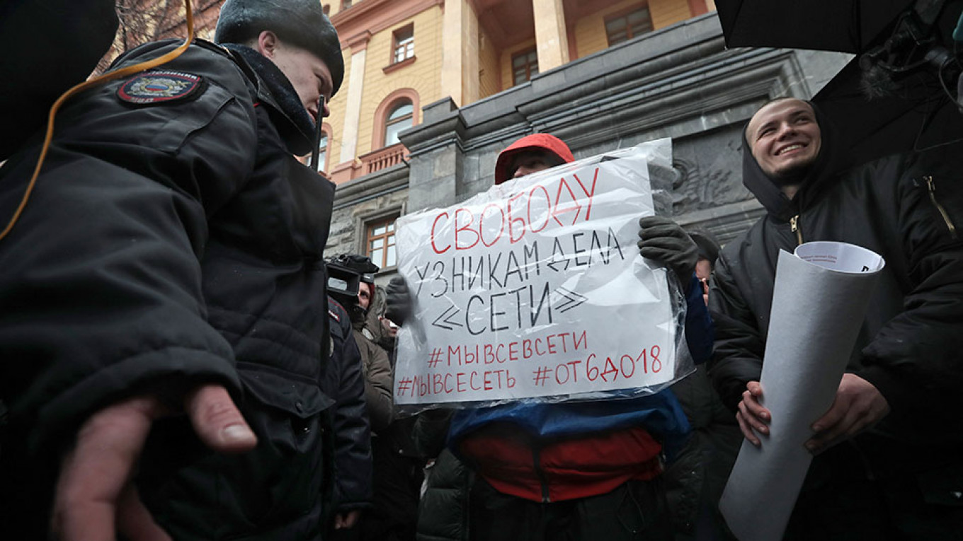 ‘Terrorizing Our Own Citizens’: Russian Society Condemns Anti-Fascist Prosecutions