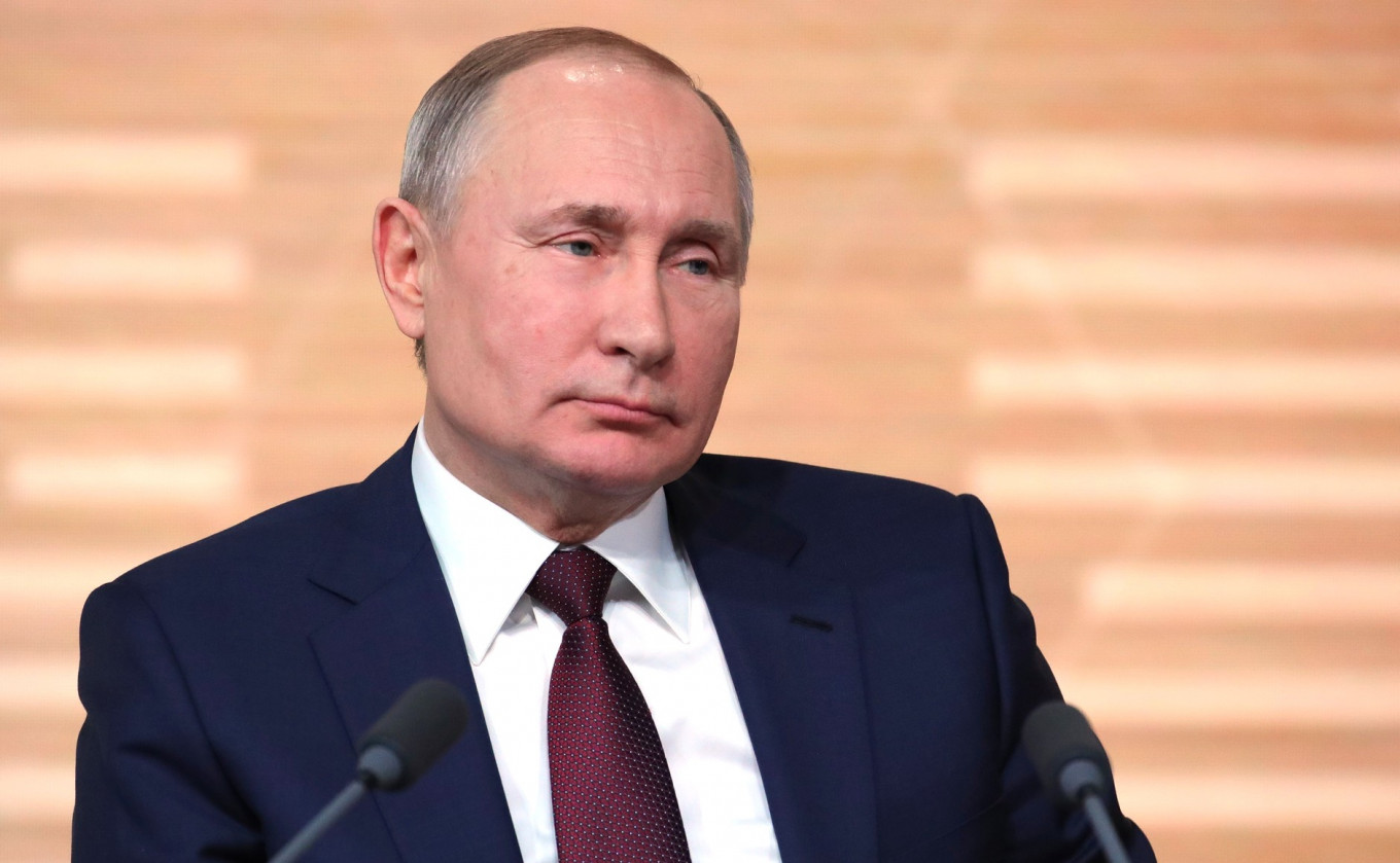 Putin is Being Protected From Coronavirus Around the Clock, Says Kremlin
