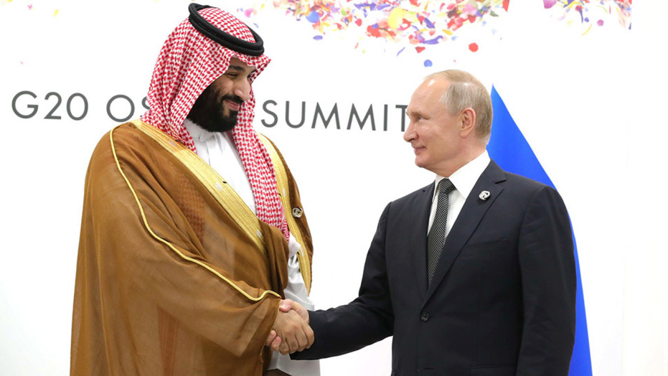 Russia-Saudi Oil Alliance Under Pressure as Moscow Rejects Production Cuts