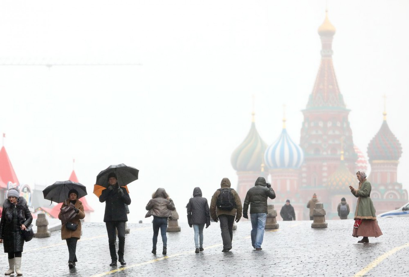 Russia Temporarily Bans Entry of Foreigners Amid Coronavirus Outbreak