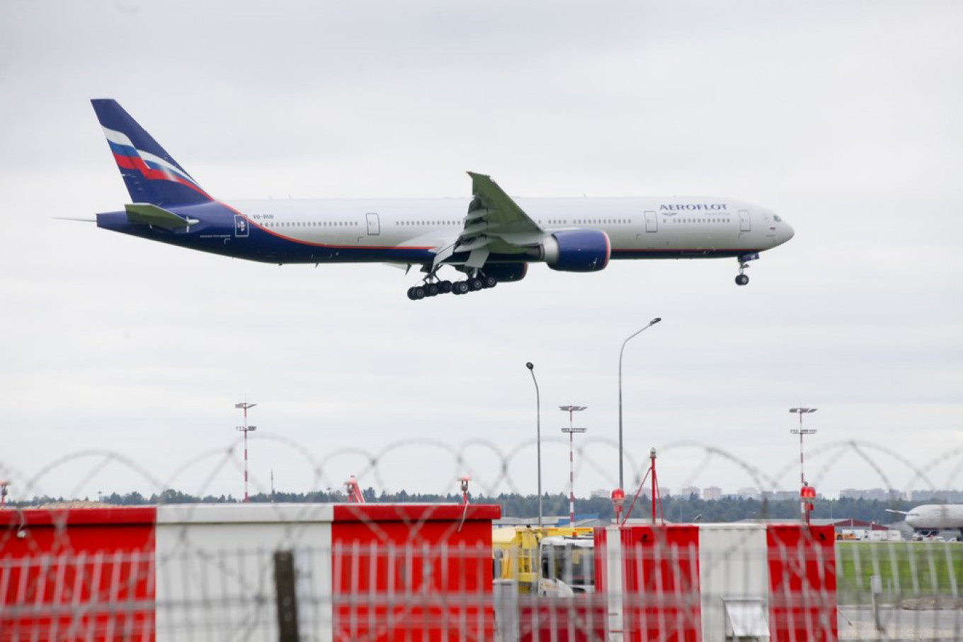 Russian Airlines Face Coronavirus Bankruptcy, Government Warns