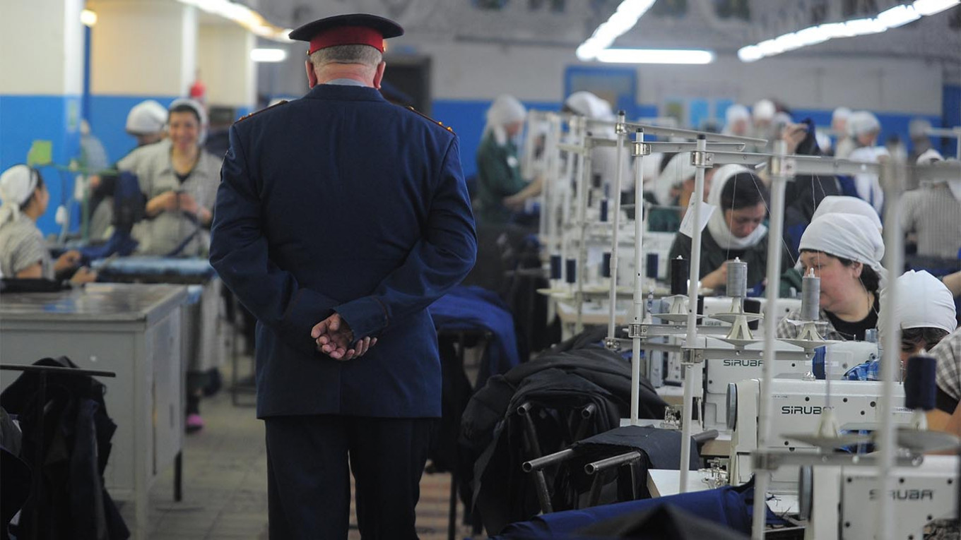 Russian Prisoners, Students and Military Will Be Commandeered to Produce Masks
