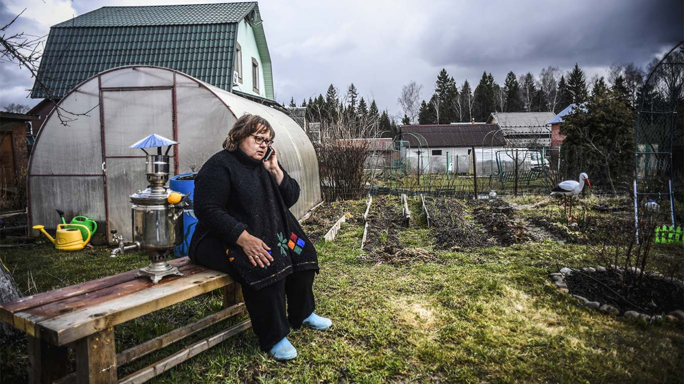 For Russians, Humble Dacha Provides Refuge From Coronavirus