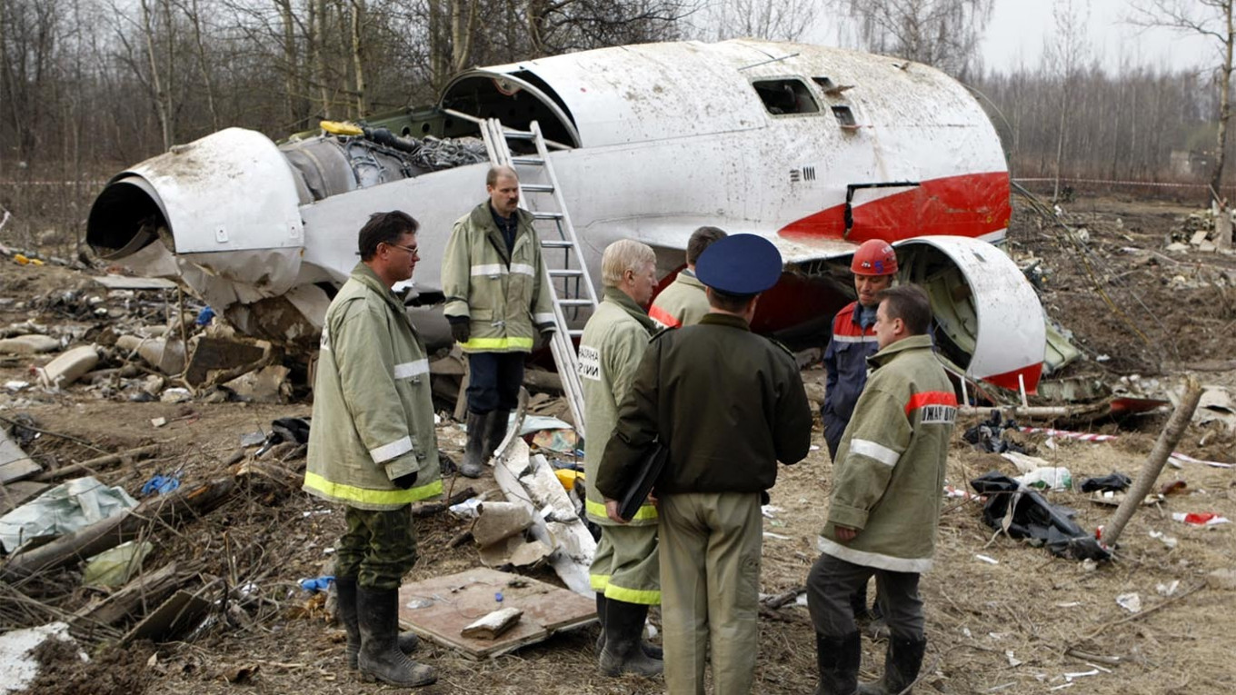 Poland Marks 2010 Air Crash in Russia That Killed President