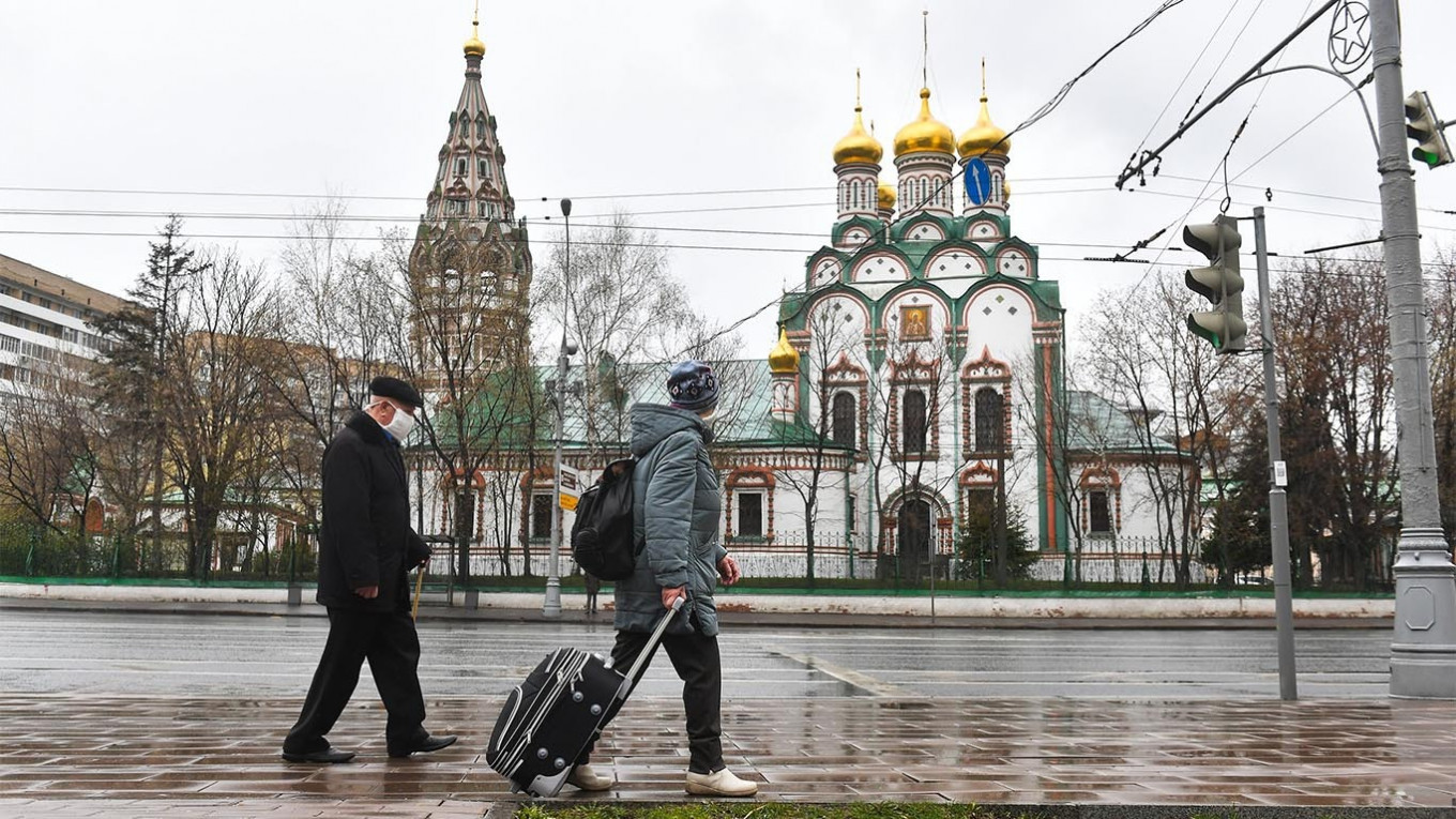 Russia Braces for Worst as Coronavirus Spreads to Hinterland