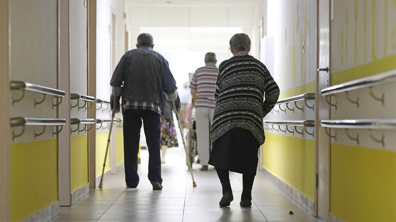 Russia’s Nursing, Psychiatric Homes to Enter Coronavirus Quarantine
