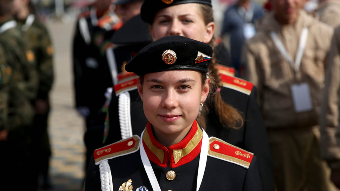 Putin Adds Patriotism, War History to School Curriculum