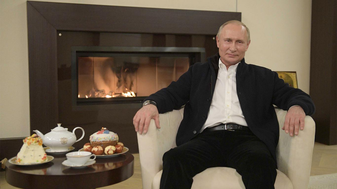 Putin Not Hiding in a Bunker During Coronavirus: Kremlin