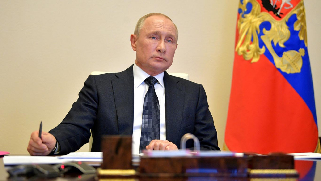 Putin’s Approval Rating Drops to Historic Low: Poll