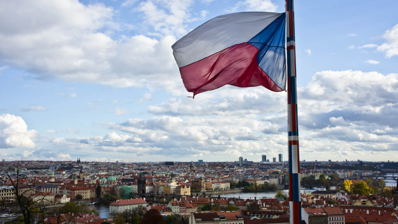 Czechs Expel Russian Diplomats Over Poison Plot Hoax
