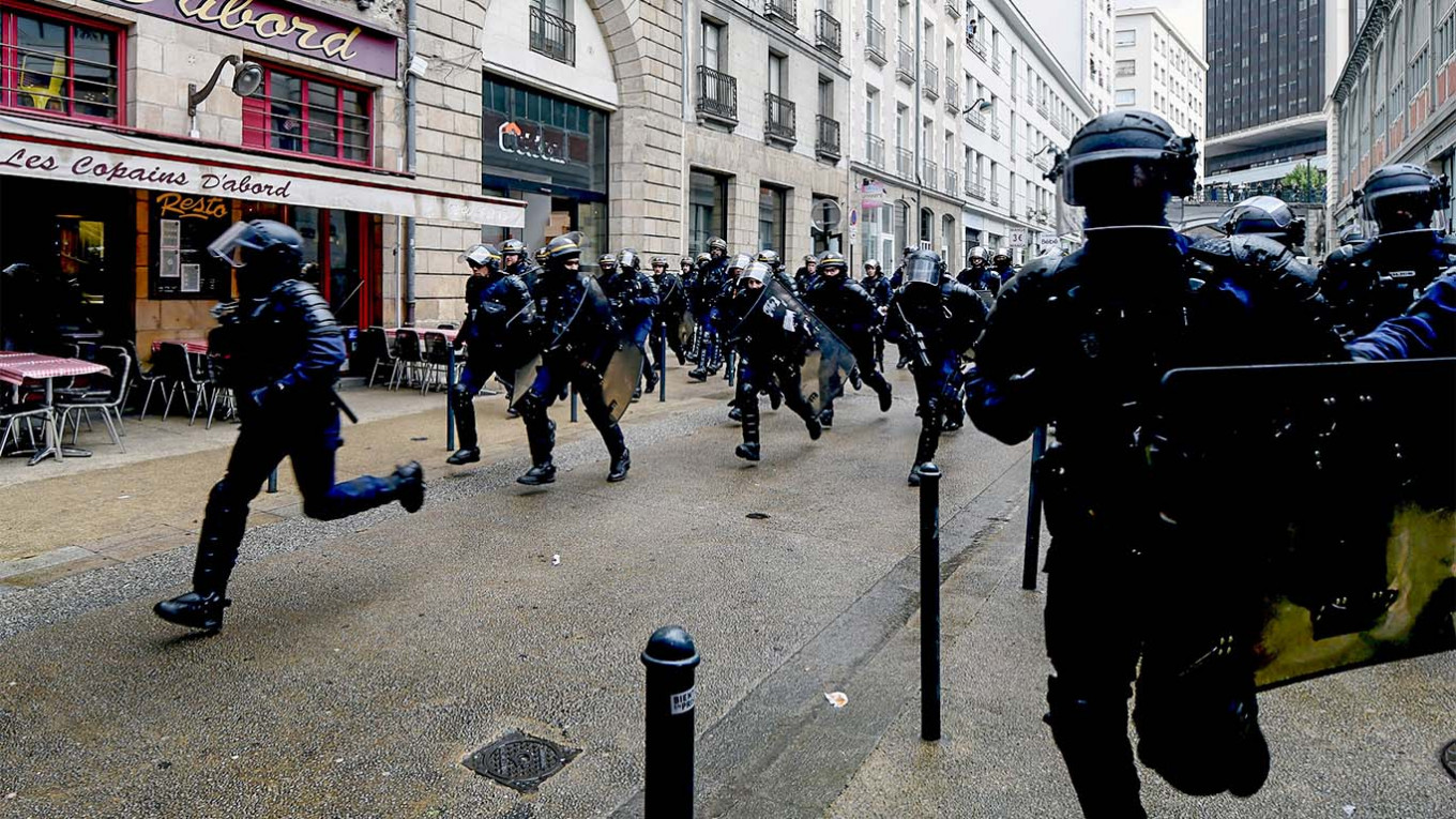 French City Rocked by Unrest Blamed on Score-Settling Chechens