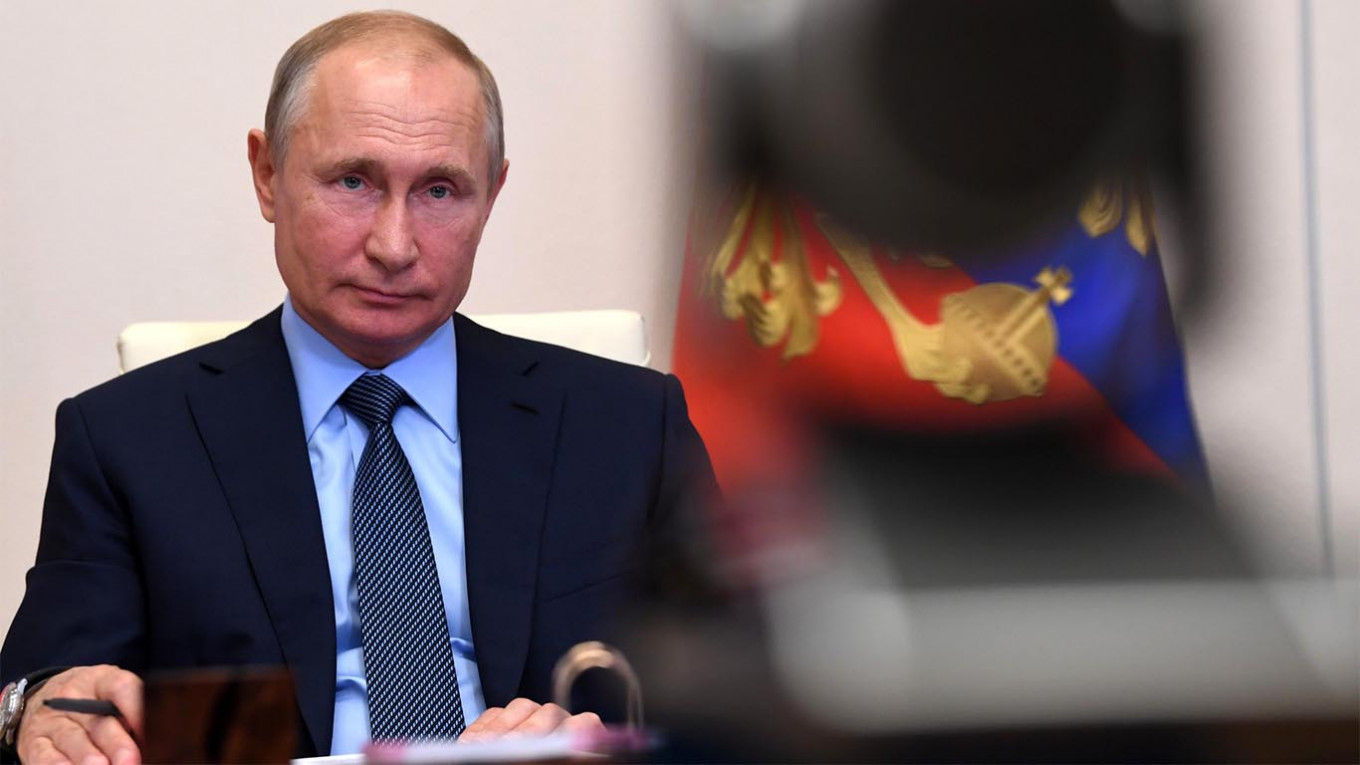 Putin Declares Coronavirus Under Control Ahead of Constitutional Vote