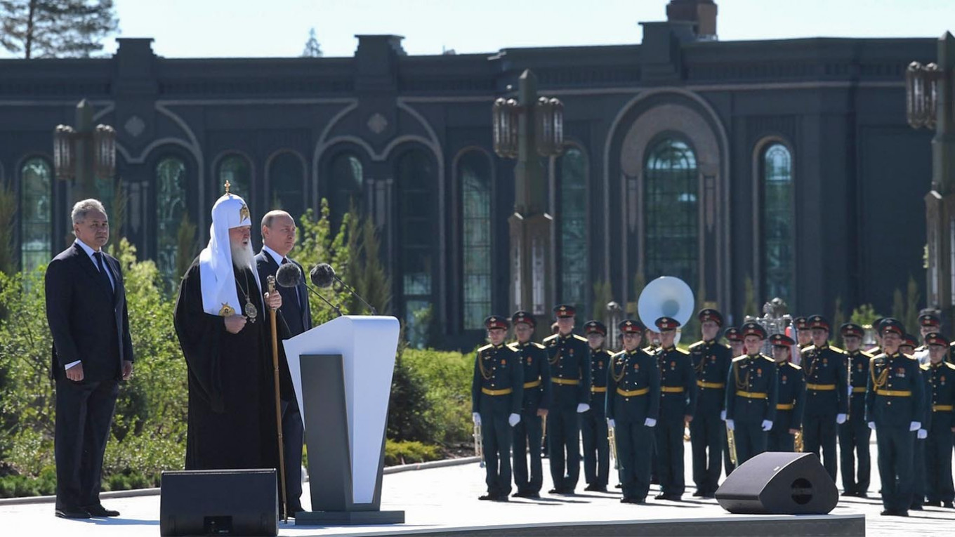 Putin Hails Russian War Dead at Giant New Army Cathedral