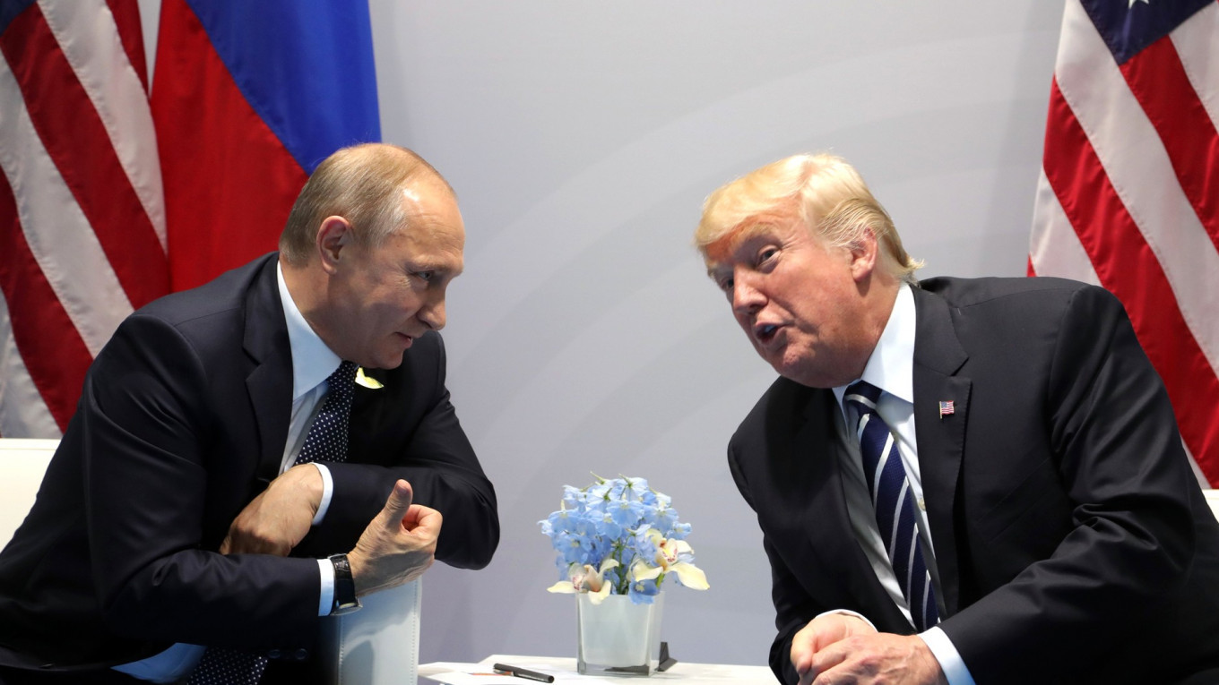 Trump Puts G7 Summit Proposal to Putin
