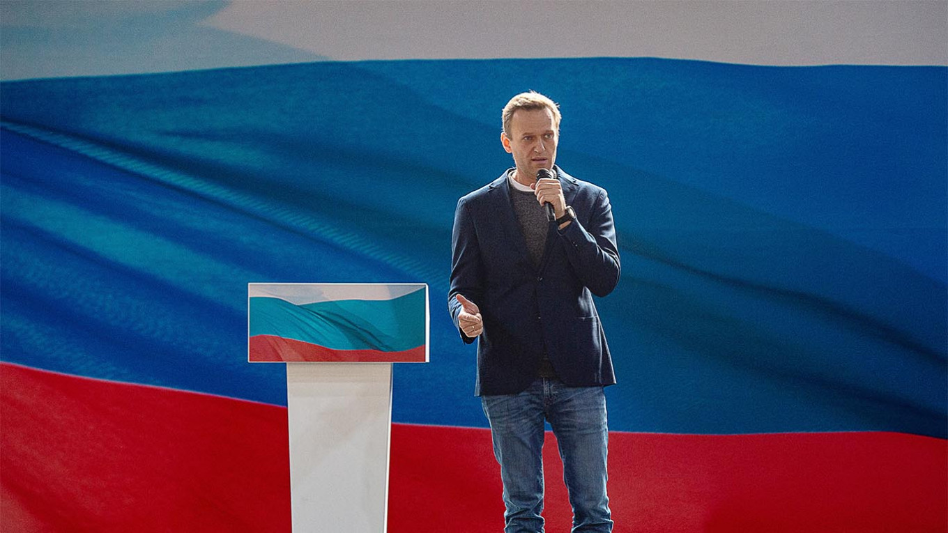 Kremlin Critic Navalny Dissolves Anti-Corruption Foundation After ‘Putin’s Chef’ Lawsuit