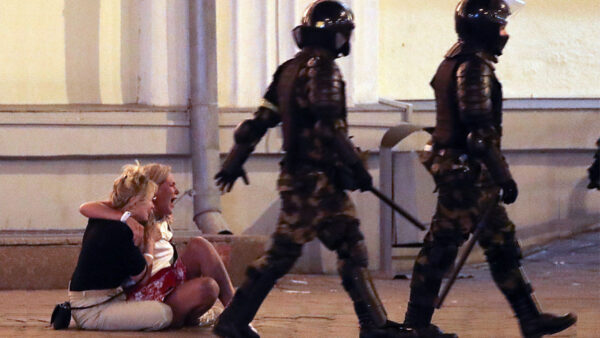 Hundreds Detained, Firearms Used in Third Night of Belarus Unrest