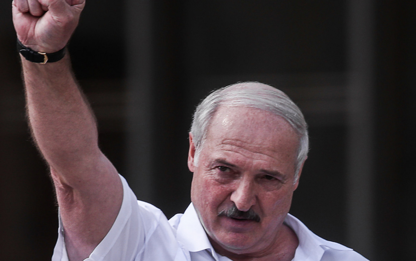 Lukashenko Urges Supporters to Defend Belarus Independence